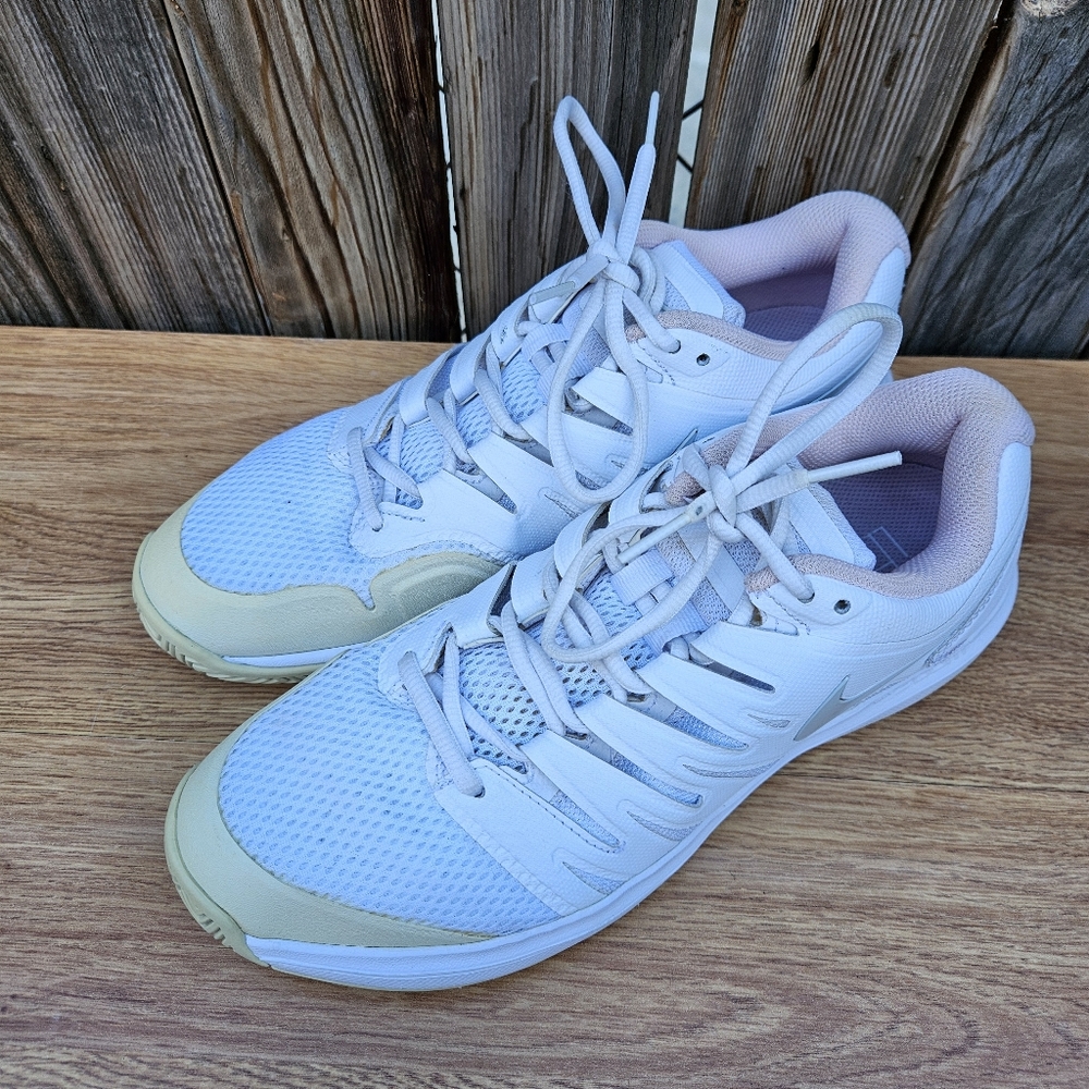 Nike White and Tan Sneakers Women Size 10 - Picture 3 of 16